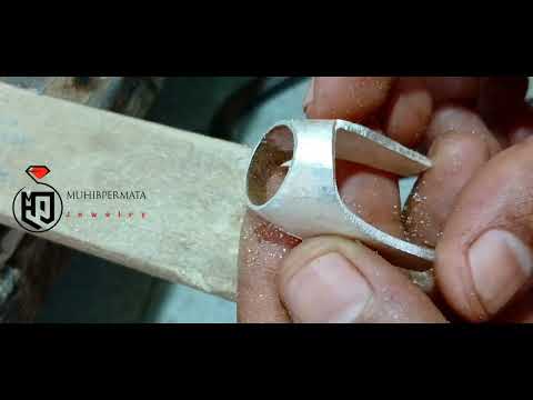 Cincin perak pria Armani | Batu red garnet