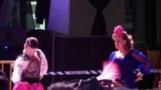 LAURA GARCIA VA POR USTED