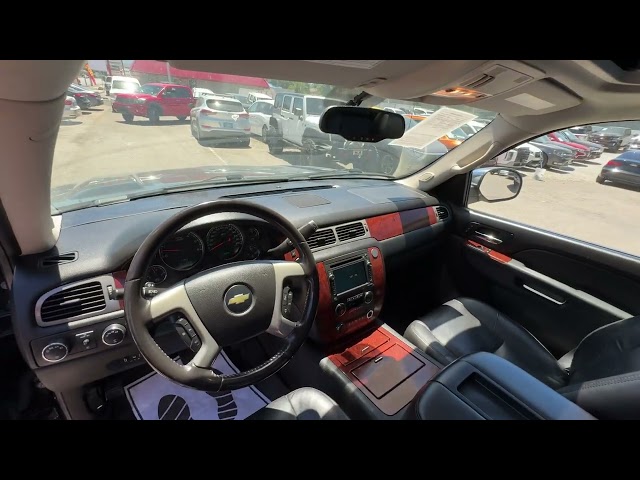 2011 CHEVROLET AVALANCHE SUV V8, FLEX FUEL, 5.3 LITER LTZ SPORT UTILITY PICKUP 4D 5 1/4 FT