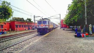 preview picture of video '12505 NORTH EAST EXPRESS || KAMAKHYA - ANAND VIHAR TERMINAL !!'