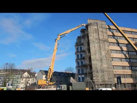 Bagger CAT 374 F UHD (4k)