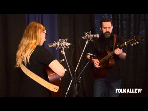 Folk Alley Sessions: Pharis & Jason Romero - "I Want To Be Lucky"