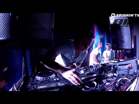 Dj Ramazan Yiğit & Dj Oğuzhan Asil ft. Yıldız Tilbe - Sevemedim Ayrılığı (Exclusive Remix) 2013