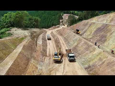 Com avanço da terraplanagem, pavimentação emblemática em Doutor Ulysses chega a 22%