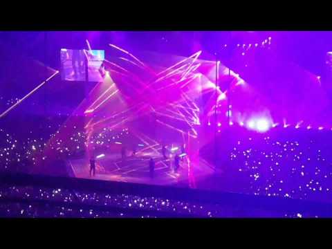 170402 EXO LIGHTSABER CUT EXOrDIUM Concert In Singapore