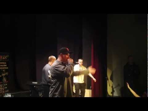 Fragment koncertu hip hop "Spróbuj na trzeźwo" - Gniezno.com.pl 17 listopada 2012