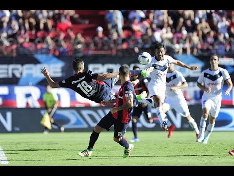 Pura acrobacia: los increíbles goles de Nicolás Blandi