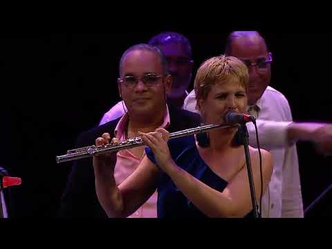 “Flautas gigantes“. Orquesta “Aragón“ con  Orlando “Maraca“ Valle y “Camerata Cortés“.“Sabrosona“.