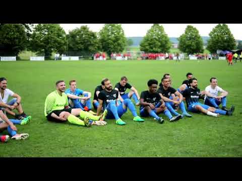 Der FSV Thalau feiert und feiert und feiert