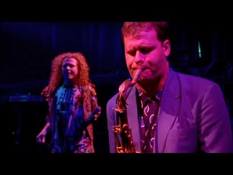 Videoclip de Thrill Me (Live in Hamburg, 1992) — Simply Red