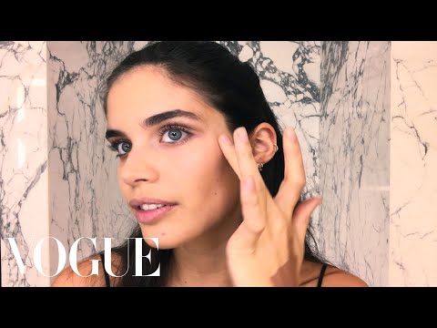download lagu mp3 mp4 Sara Sampaio Vogue Spain, download lagu Sara Sampaio Vogue Spain gratis, unduh video klip Sara Sampaio Vogue Spain