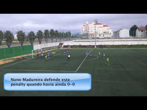 Olimpico Montijo vs Amora FC - Madureira defende um penalty