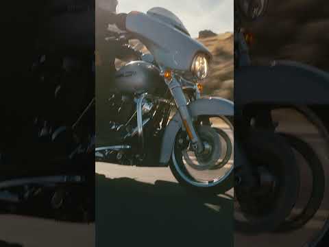 2023 Harley-Davidson<sup>®</sup> Street Glide<sup>®</sup> Vivid Black