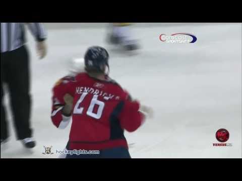 Kenndal McArdle vs Matt Hendricks Dec 9, 2010