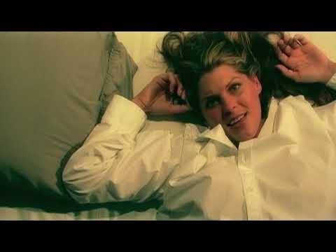Danielle Bollinger - Kiss The Sky - EsNtion Silver USA 2005