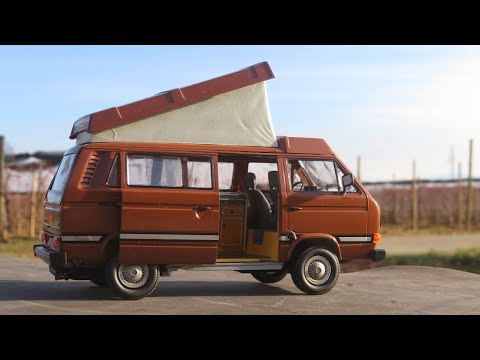 Revell - Volkswagen T3 Camper, 1/25, 07344 video