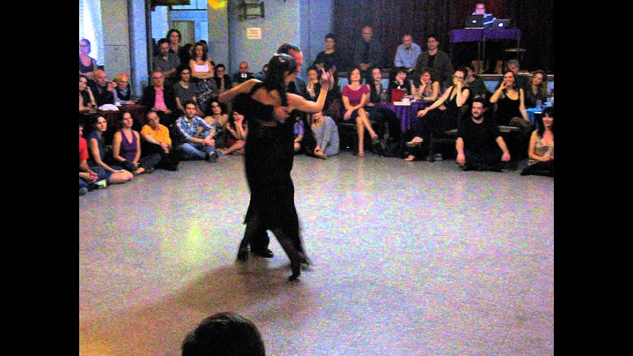 LORENA ERMOCIDA y PANCHO MARTÍNEZ PEY en Viva La Pepa Milonga (3/4)