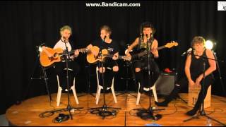 5 seconds of summer - Out of my limit acoustic (Livestream)