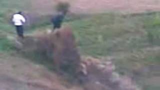 preview picture of video 'Brown Bear Almost catches hunter, armenian bear'