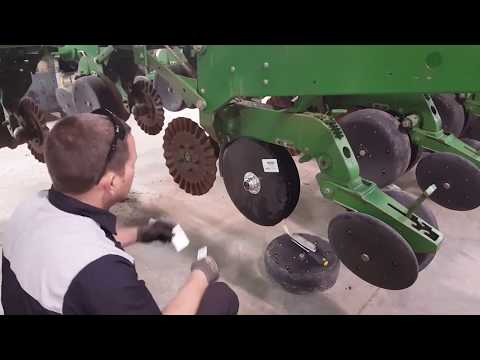 How to Replace your John Deere Seed Disc Opener - Greenly Tutorial