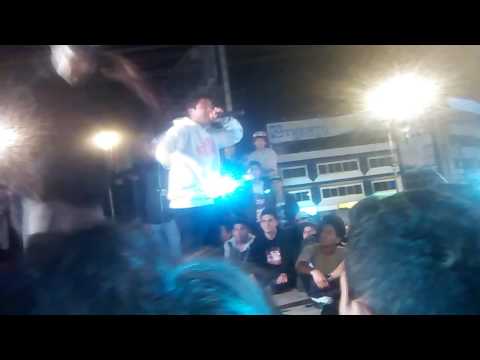 Zika vs Jair ACTIVACIÓN RED BULL BATALLA DE LOS GALLOS