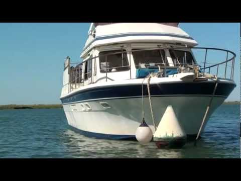 Trader 44ft sundeck motorboat For Sale out side Tour