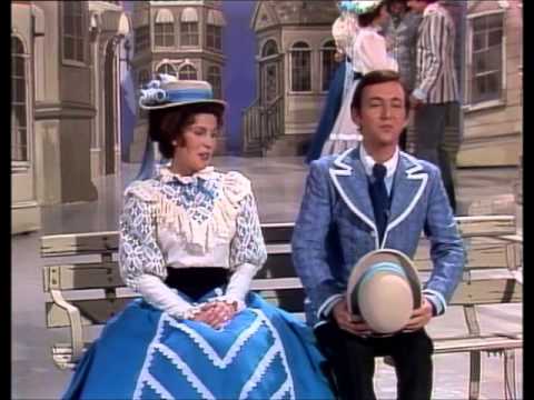 HELEN REDDY, BOBBY DARIN - THE TROLLEY SONG - MEET ME IN ST. LOUIS