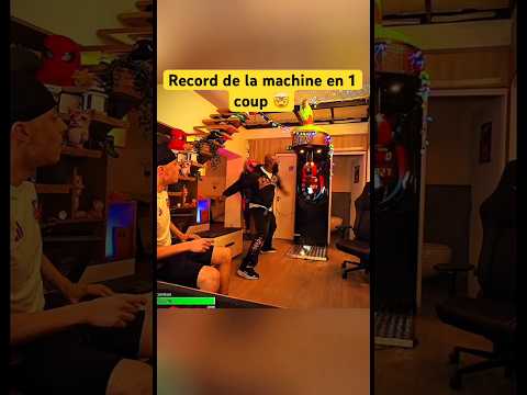 Kaaris explose le record de la machine à coup de poing de Anyme 😳