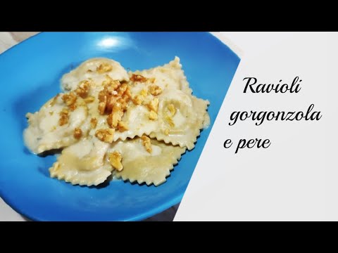 RAVIOLI GORGONZOLA E  PERE.E AL CONTADINO NON FAR SAPERE QUANTO E BUONO  IL FORMAGGIO  CON  LE  PERE