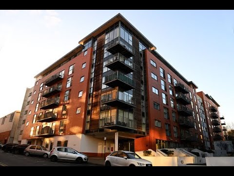 Couple selling their flat told it's worth 'zero' due to Grenfell-style cladding