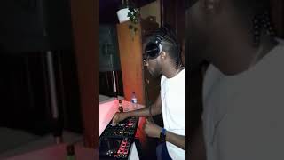 Download lagu Dj Elton at A Bússsola - Kebra Kanela mp3