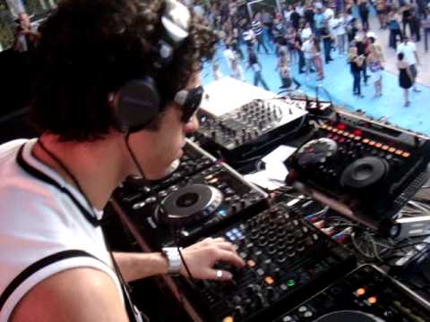 DJ Arnaldo Amaral live at David Guetta Brazil Tour 2009 @ 15.11.09 Brasília