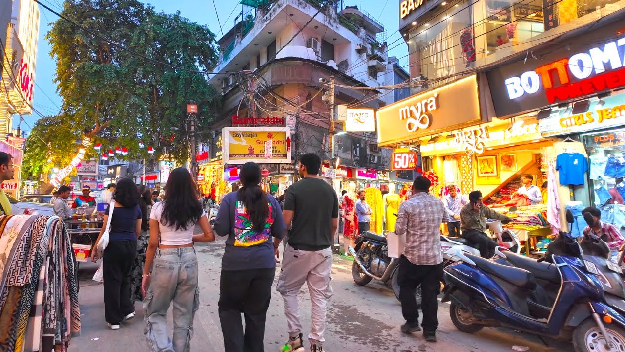 Immersive street-level walking tour through India (Market 9), India, showcasing authentic urban landscapes, local architecture, and the vibrant atmosphere of the city's neighborhoods