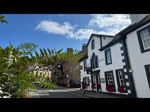 MELROSE, SCOTTISH BORDER TOWN, WALKING TOUR, QUAINT SHOPS, COZY CAFES, FRIENDLY LOCALS, TRAVEL GUIDE