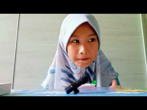 Eating gummy and chocolate 🤤🤤😊