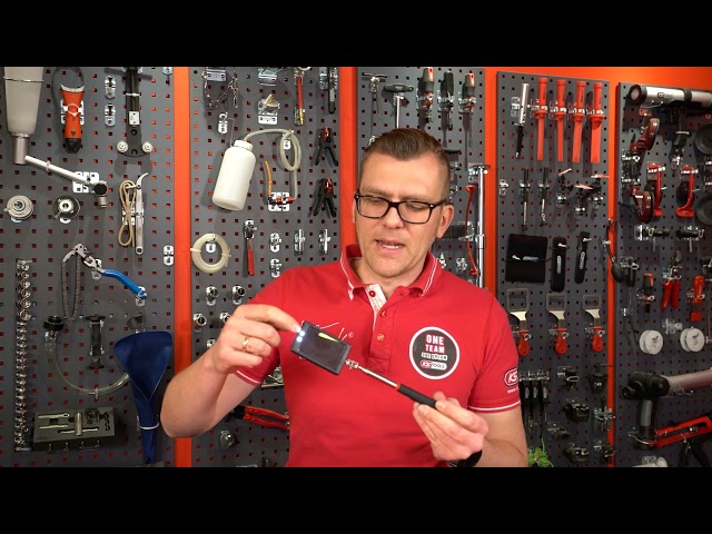 Video Teaser für KS TOOLS 550.1136 Flexibler Inspektions-Spiegel mit Beleuchtung