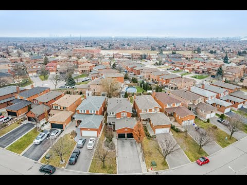 100 Cabinet Crescent, Vaughan Home by Danny Taglieri - Real Estate Properties