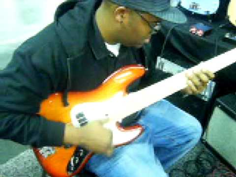 Brandon(NuJynisis)@NAMM 09' Nordy Bass part 2