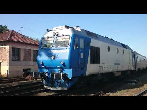 GM 64-0974-7 with IR 1742 [ Satu Mare - Bucuresti Nord ] leaves station