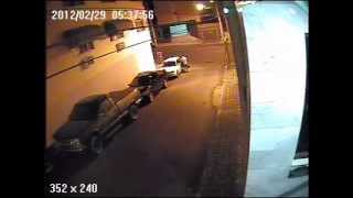 preview picture of video 'Roubo de carro no centro de Divinópolis - MG - Ousadia dos ladrões'