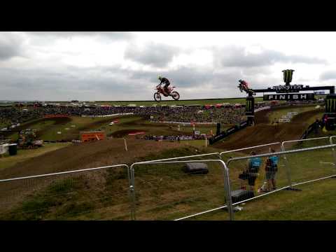 EMX 250 Matterley Basin finish line jump 2015