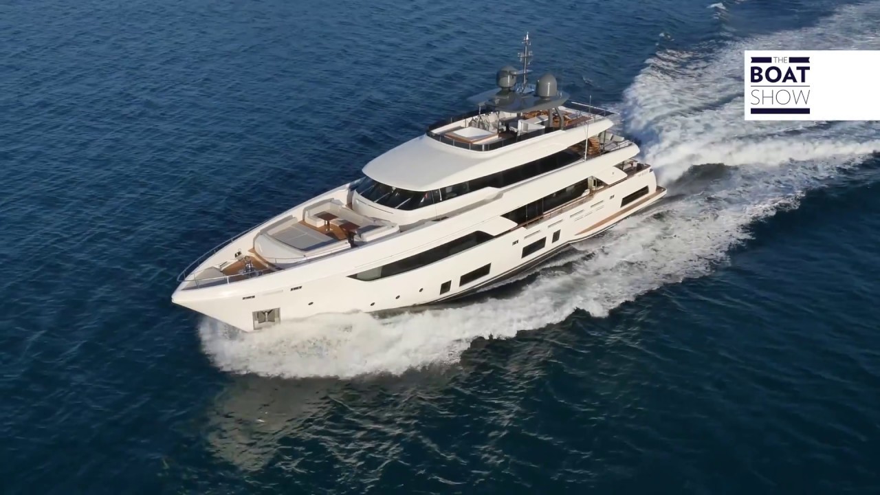 Custom Line NAVETTA 37 - Luxury Yacht Review