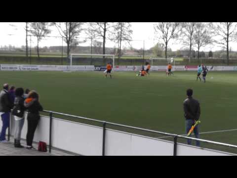 27 april 2013 Vriendenschaar C1 -VV De Meern C1 com 2-3 Redding Rainier