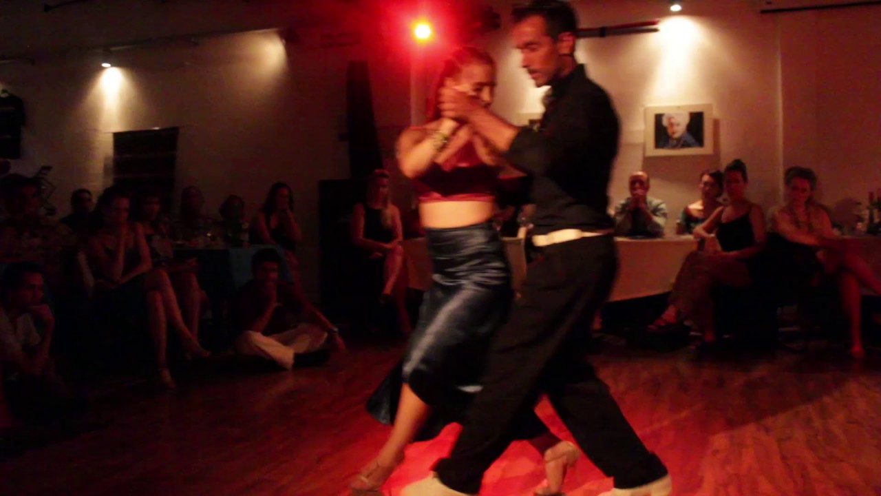 Dos Orillas Práctica de Tango. Bailan Pablo Álvarez y Melina Brufman.  27/1/2017 (4/4)