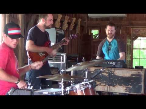 Otis Grove - Bobby Nosox @ Tyrone's Barn 9-22-2013