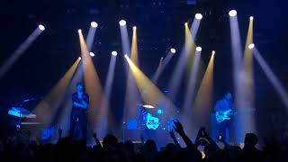 The Kooks - Around Town - LIVE at Brooklyn Steel // 2018 Tour // Early Bird Music