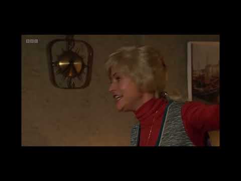 Eastenders flashback| Peggy and glenda Mitchell fight over drawings on the wall