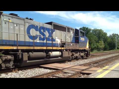 CSX Q226-02 with 7859 Leader in St Denis