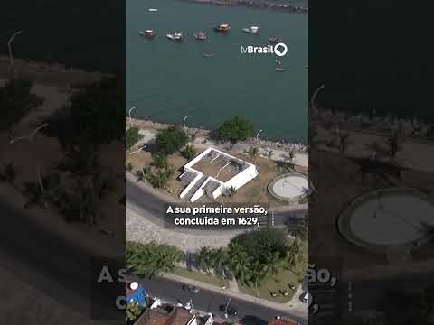Descubra belezas e histórias num sobrevoo por Olinda