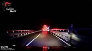 Belluno, giovane tenta di lanciarsi dal ponte di Fener: afferrato appena in tempo dai carabinieri